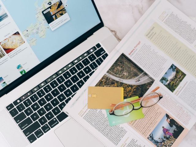 Quelle carte bancaire choisir pour voyager sans frais