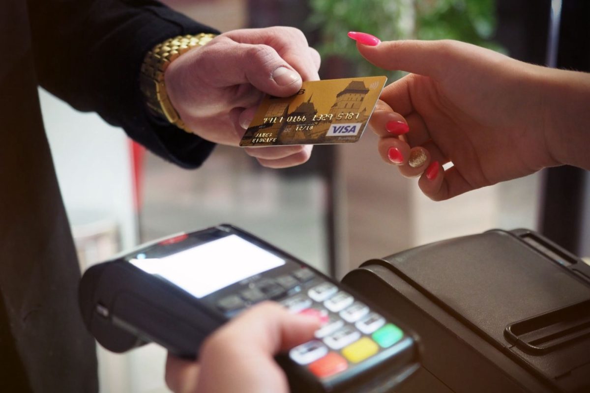 Quelle carte prépayée pour payer à l'étranger ?