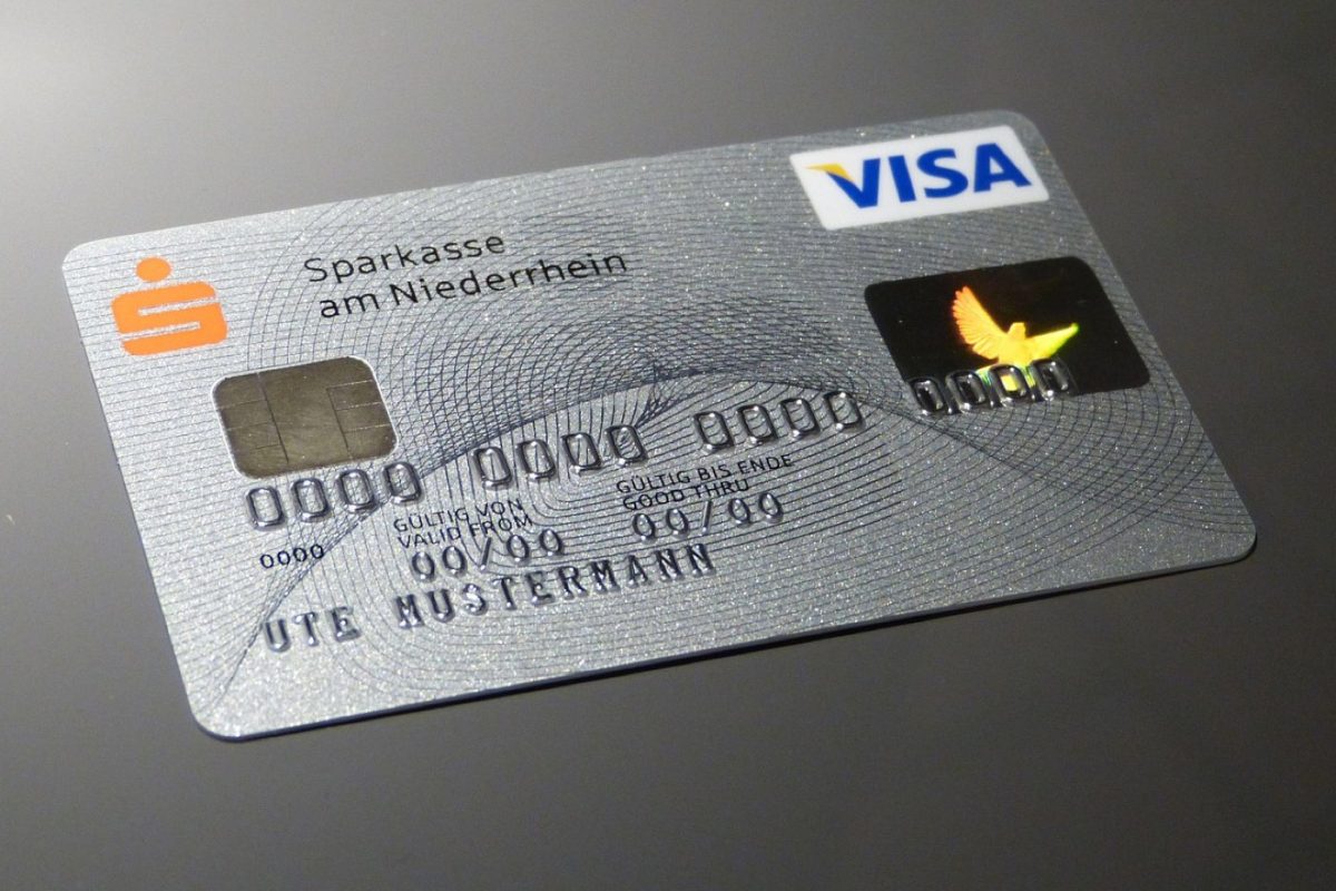Retraits gratuits en Europe : Wise, Revolut, N26 comparés