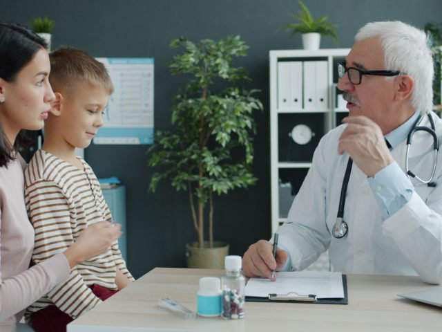 Nouvelles recommandations de la Cour des comptes : un tournant pour l’évaluation des vaccins ?